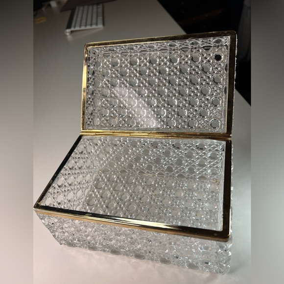 Vintage Mid 20th Century Large Diamond Cut Crystal Hinged Box. - Picture 8 of 11